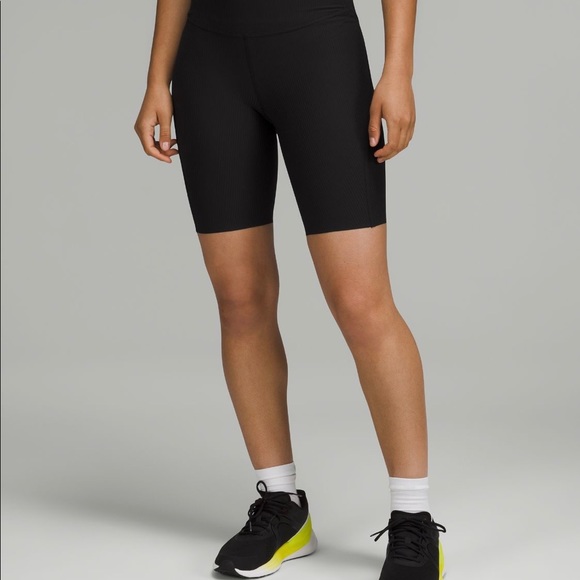 Lululemon Base Pace High-Rise Shorts *Ribbed Nulux - Picture 2 of 6